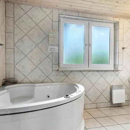 8841-glesborg-strandskadevej-14 *